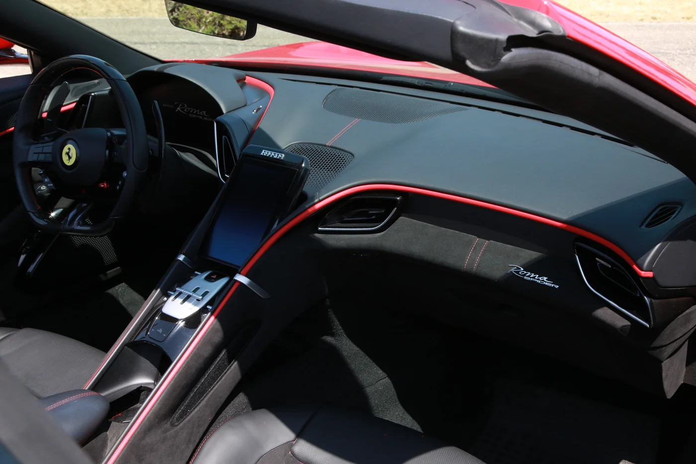 Ferrari Roma Spider — passenger seat