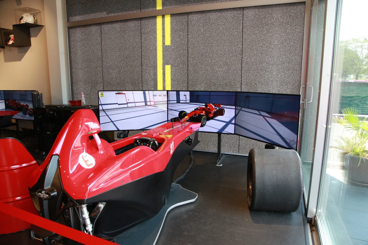 F1 Simulator Pit Lane